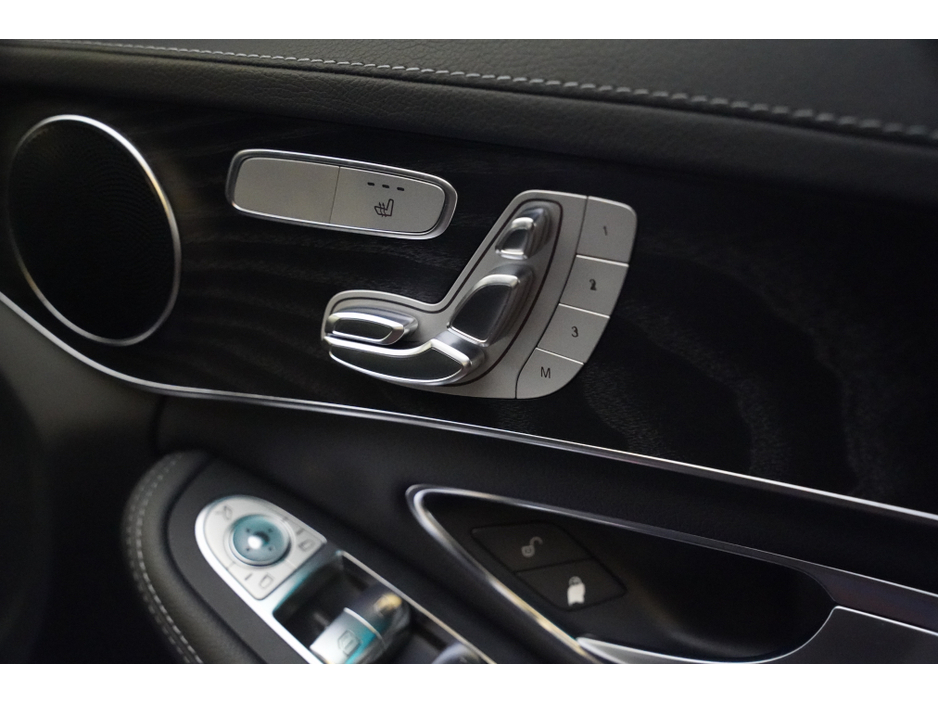 2017 Mercedes-Benz C Class - image 11