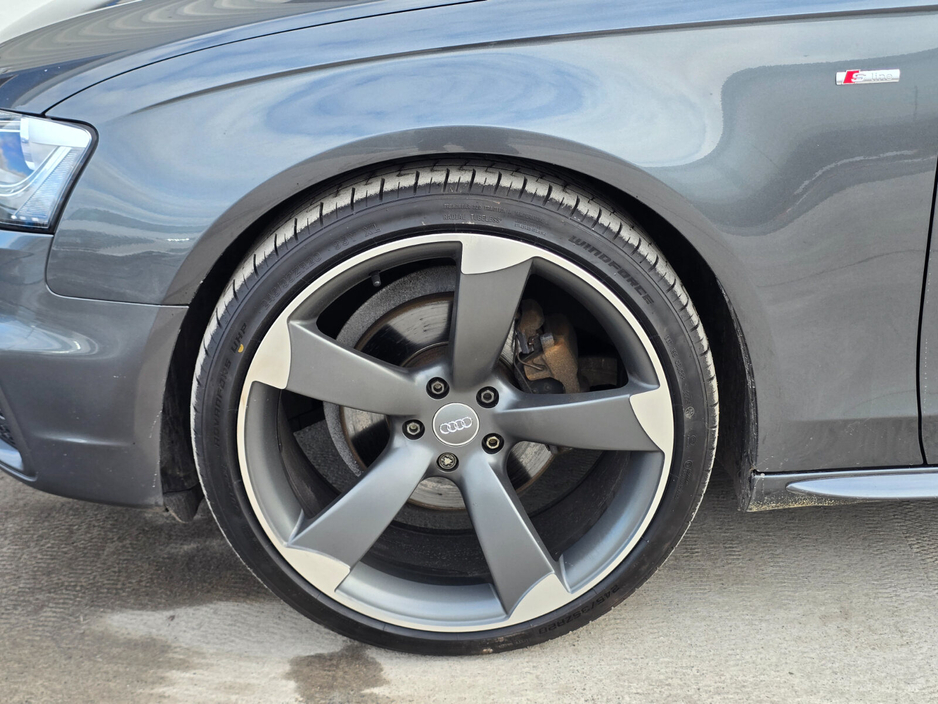 2015 Audi A4 - image 16