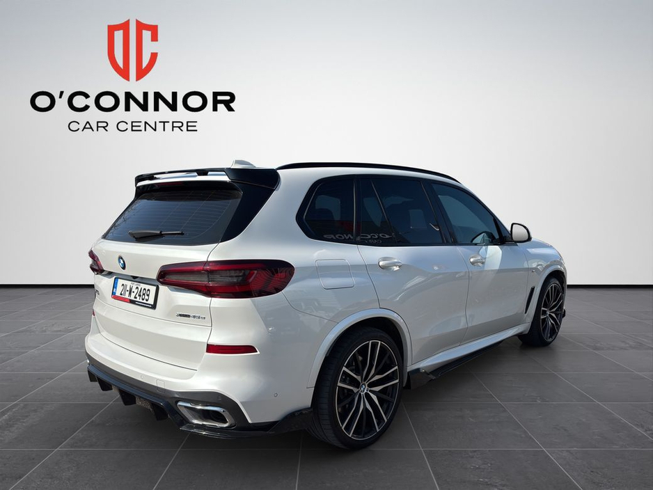 2021 BMW X5 - image 5