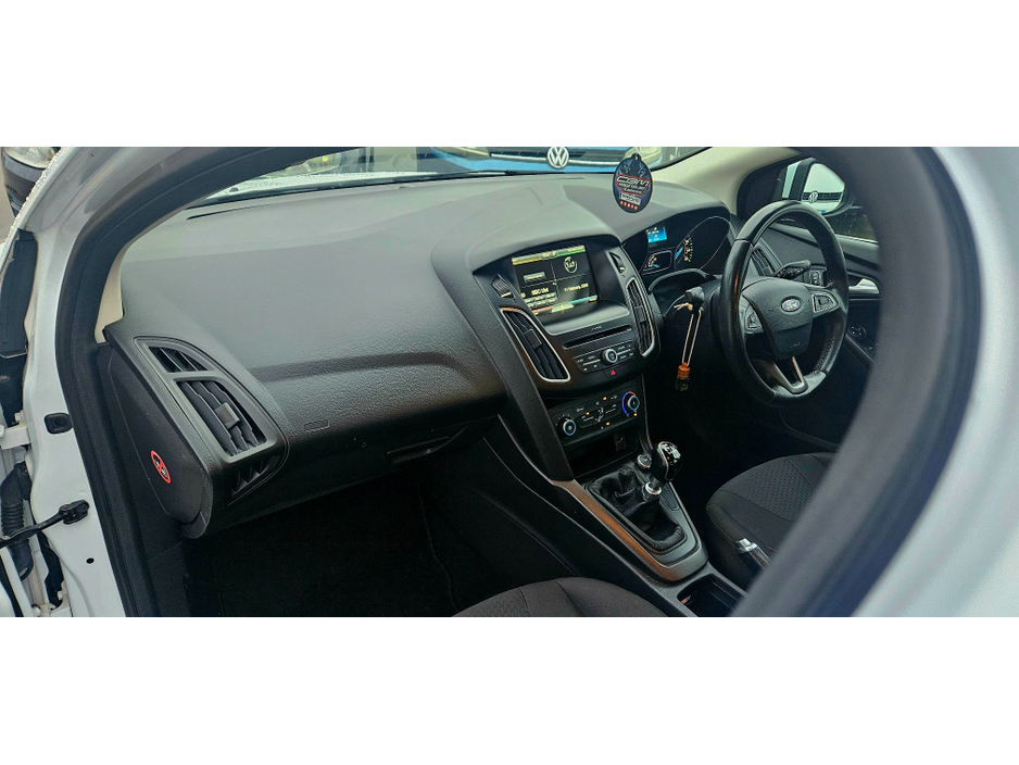 2016 Ford Focus ZETEC S 1.0 ECO 125BHP LOW MILES €9,750