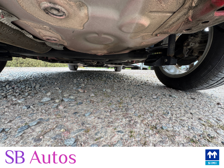 2016 Volkswagen Polo - image 15