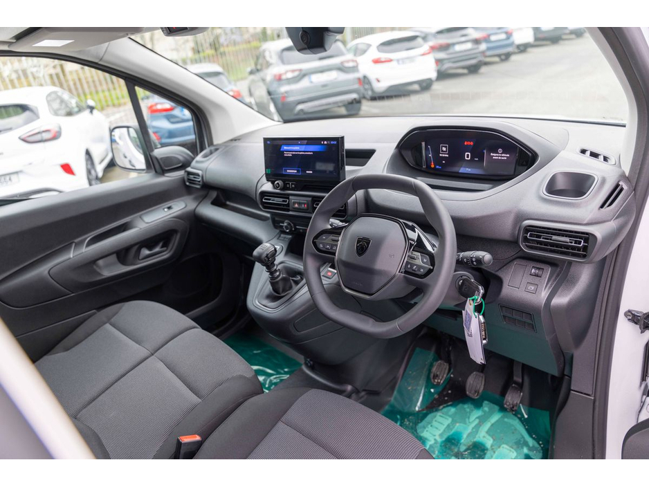 2026 Peugeot Partner - image 14