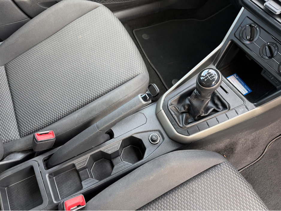 2020 Volkswagen Polo - image 12