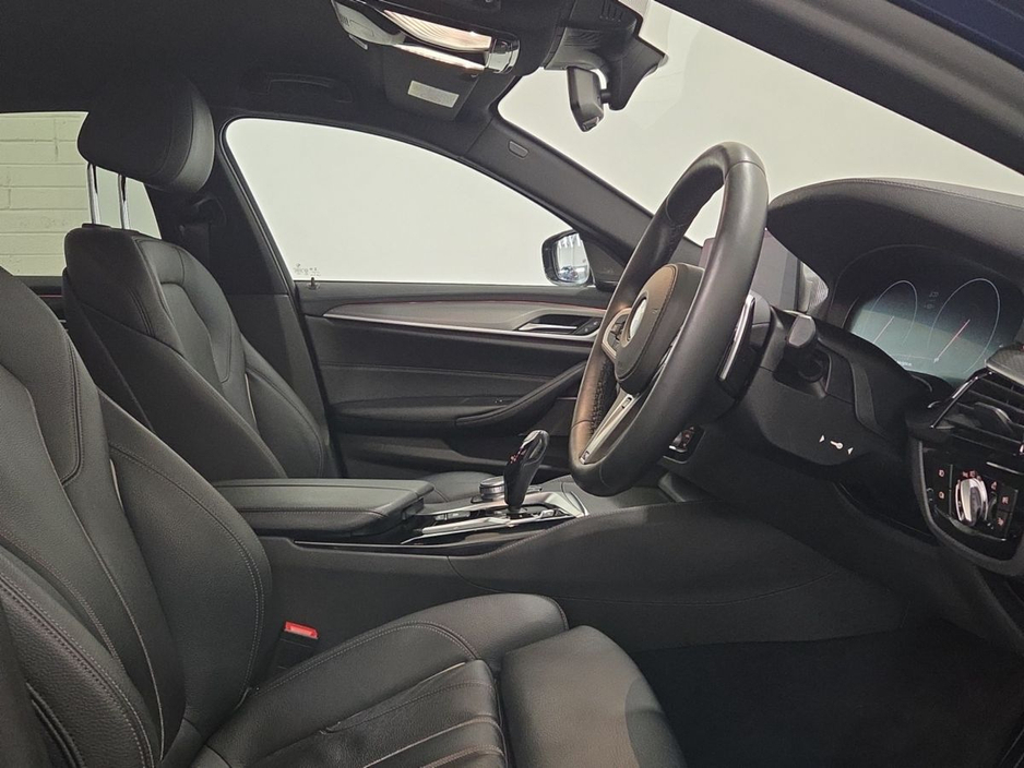 2019 BMW 5 Series 530d xDrive M Sport Saloon €36,950