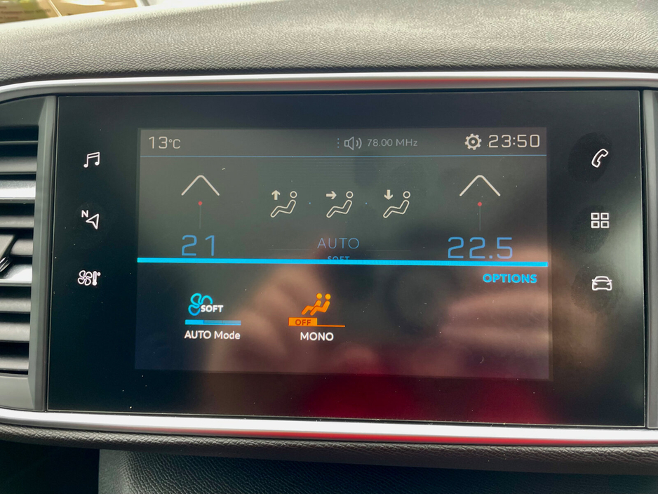 2018 Peugeot 308 - image 41