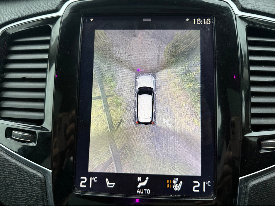 2017 Volvo XC90 - image 11