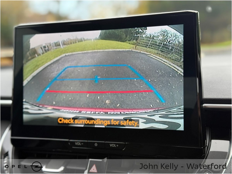 2023 Toyota Corolla 1.8 Hybrid Luna Saloon €22,450