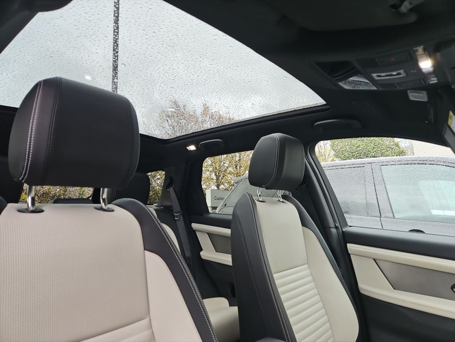 2025 Land Rover Discovery Sport 1.5 PHEV SE R Dynamic €63,950