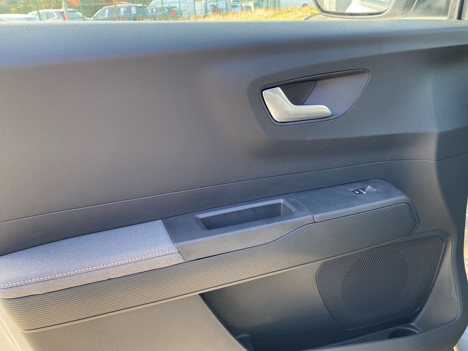 2026 Ford Transit Courier - image 11