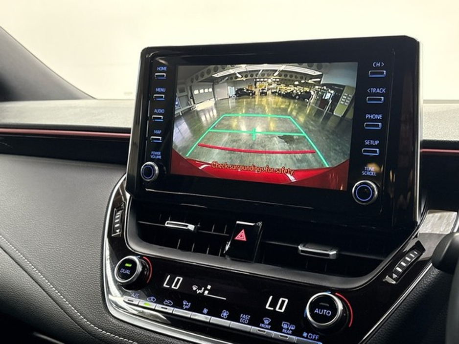 2020 Toyota Corolla COROLLA HYBRID L/SPORT HB €21,950