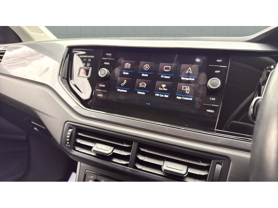 2019 Volkswagen Polo HIGHLINE 1.0TSI *15,000KMS* AUTO / HUGE SPEC €17,900