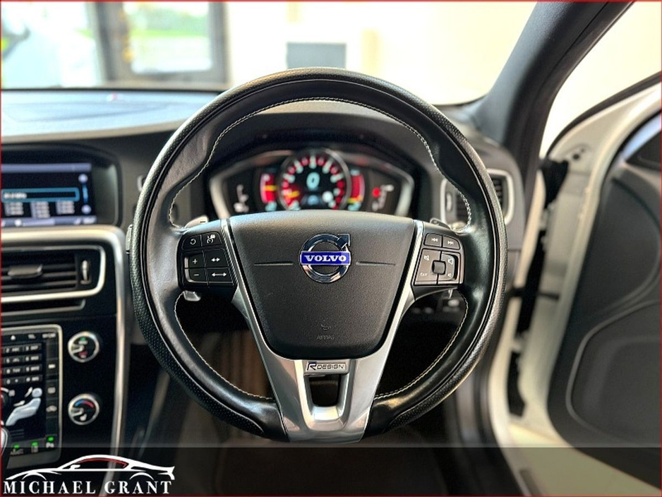 2015 Volvo V60 T4 1.6 PETROL AUTOMATIC R DESIGN POLESTAR HUGE SPEC / ONLY 99KM / FULL HISTORY €14,950