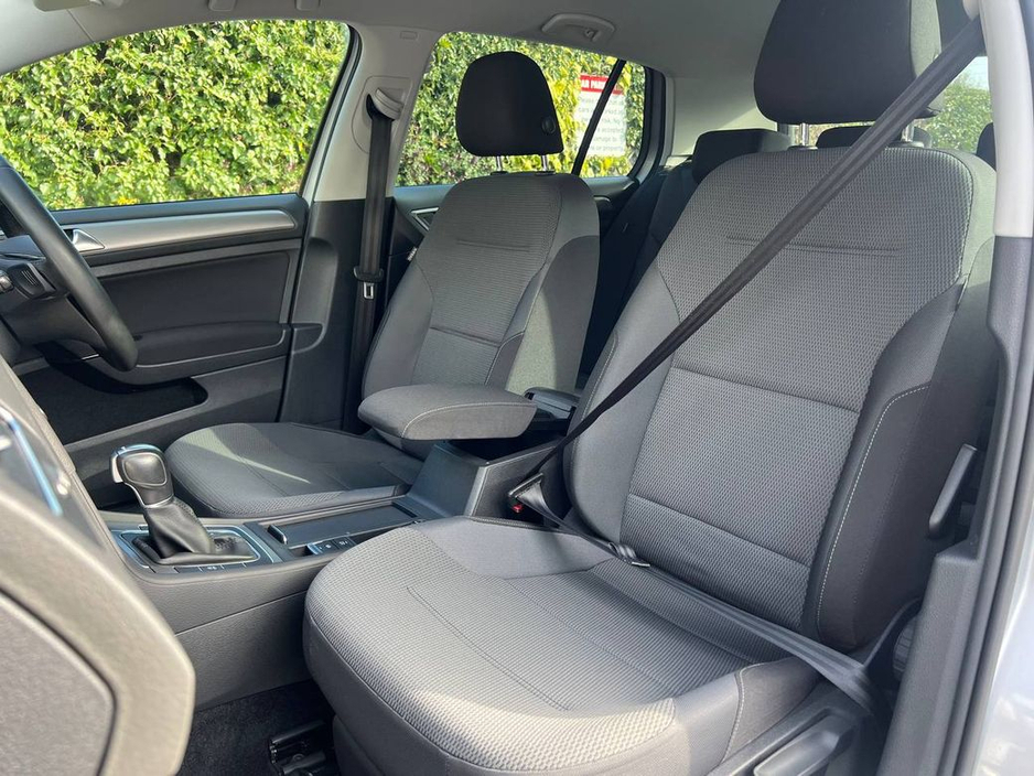 2014 Volkswagen Golf - image 6