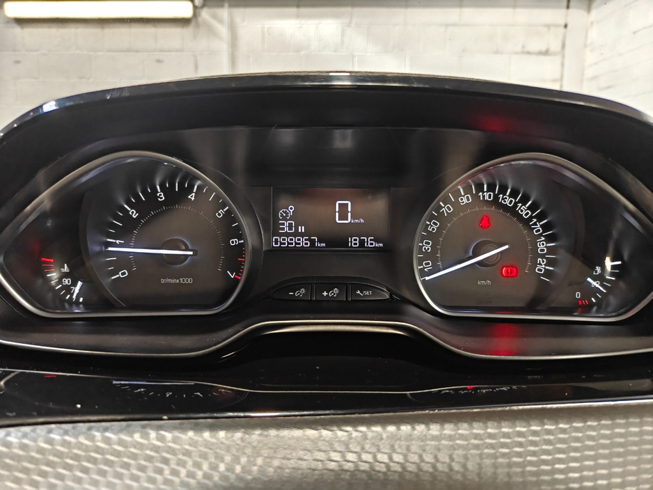 2019 Peugeot 2008 - image 14