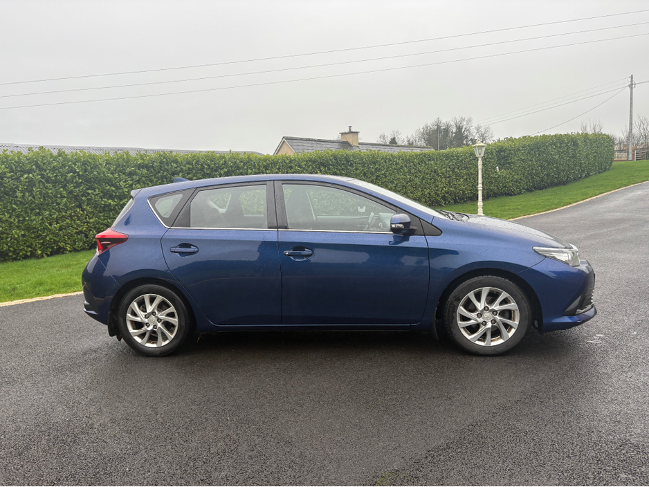 2016 Toyota Auris 1.6 D-4D BUSINESS EDITION TSS 110BHP 5DR D €8,250