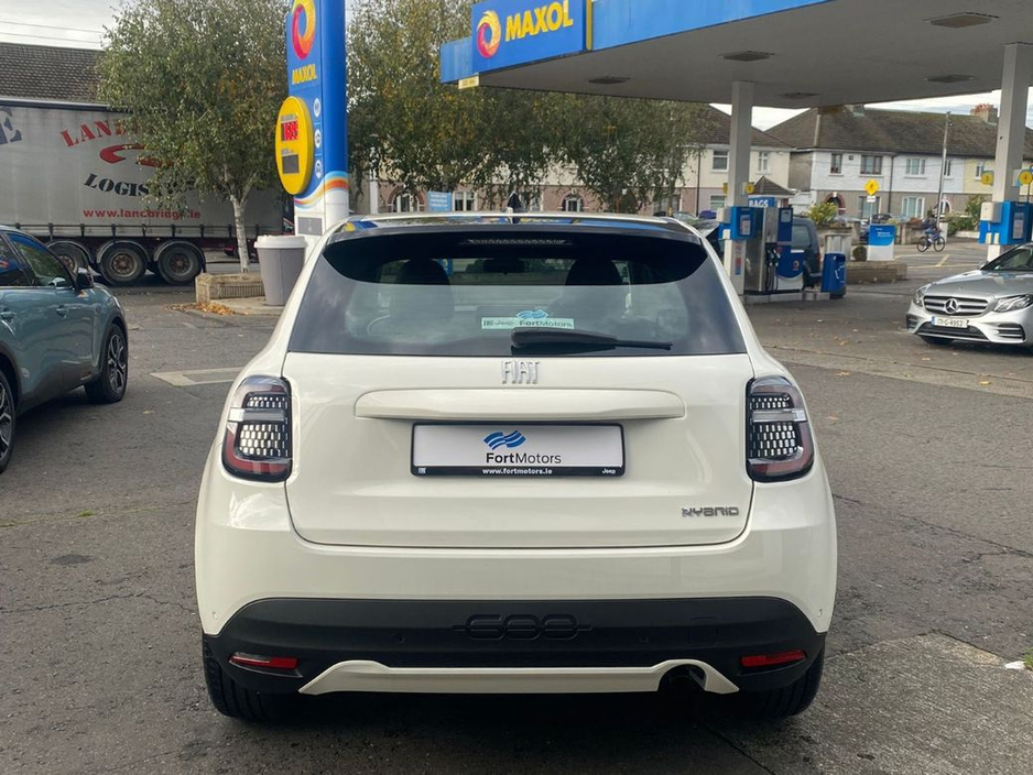 2026 Fiat 600 HYBRID 1.2 €28,995