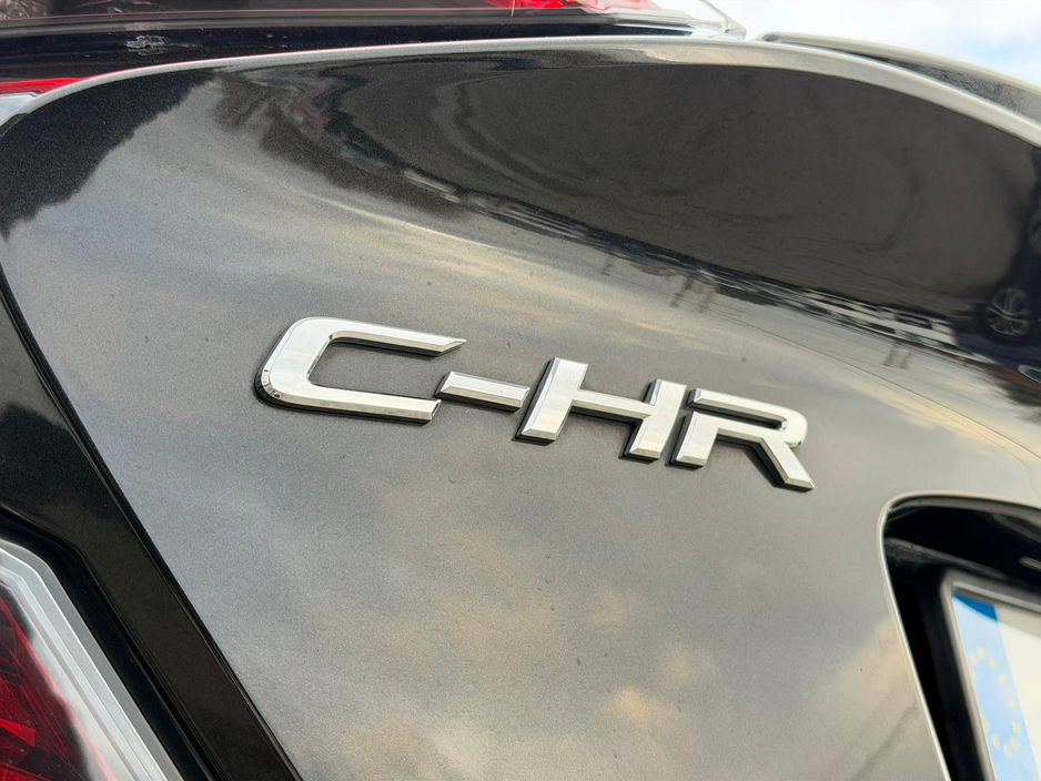 2017 Toyota C-HR (171) 1.8 HYBRID SPORT AUTO €18,950
