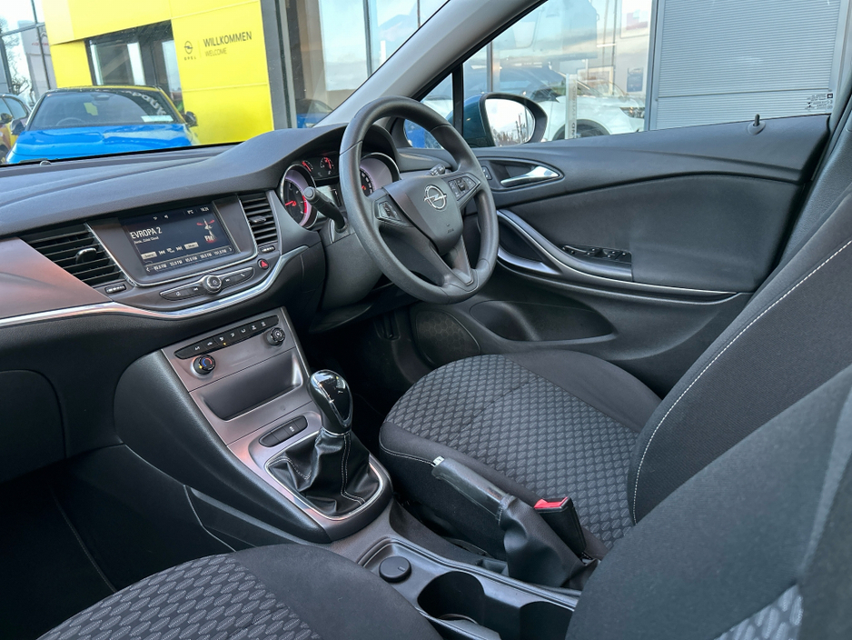 2016 Opel Astra SC 1.4 I 100PS 5DR