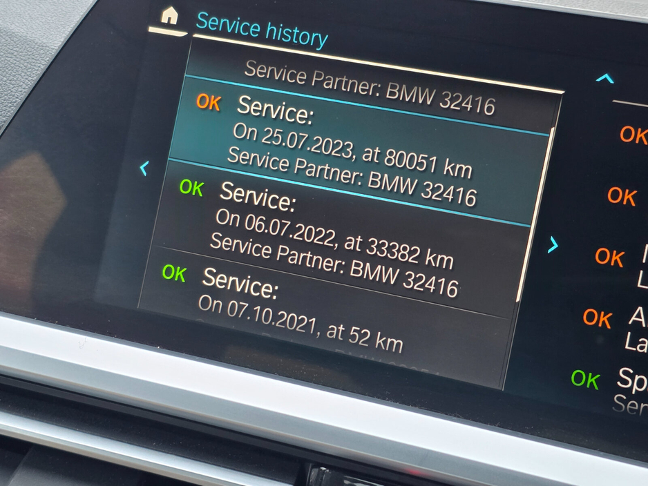 2021 BMW 3 Series - image 8