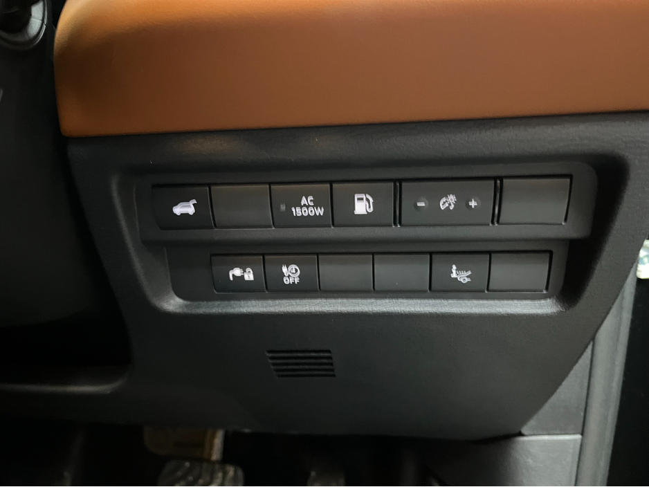 2024 Mitsubishi Outlander - image 13