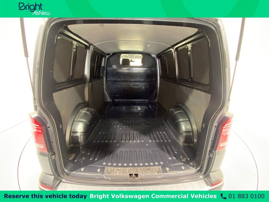 2022 Volkswagen Transporter - image 18