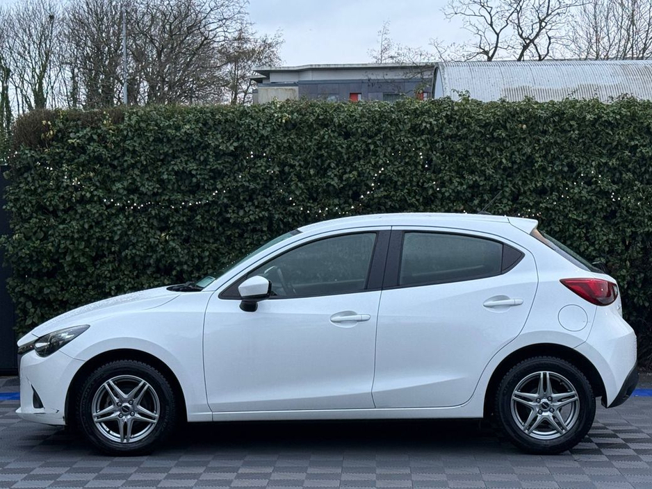 2017 Mazda Demio 1.3 SKYACTIV // SERVICE HISTORY // AIR CONDITIONING // 15" ALLOYS €11,900