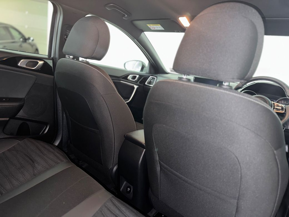 2025 Kia Ceed - image 6