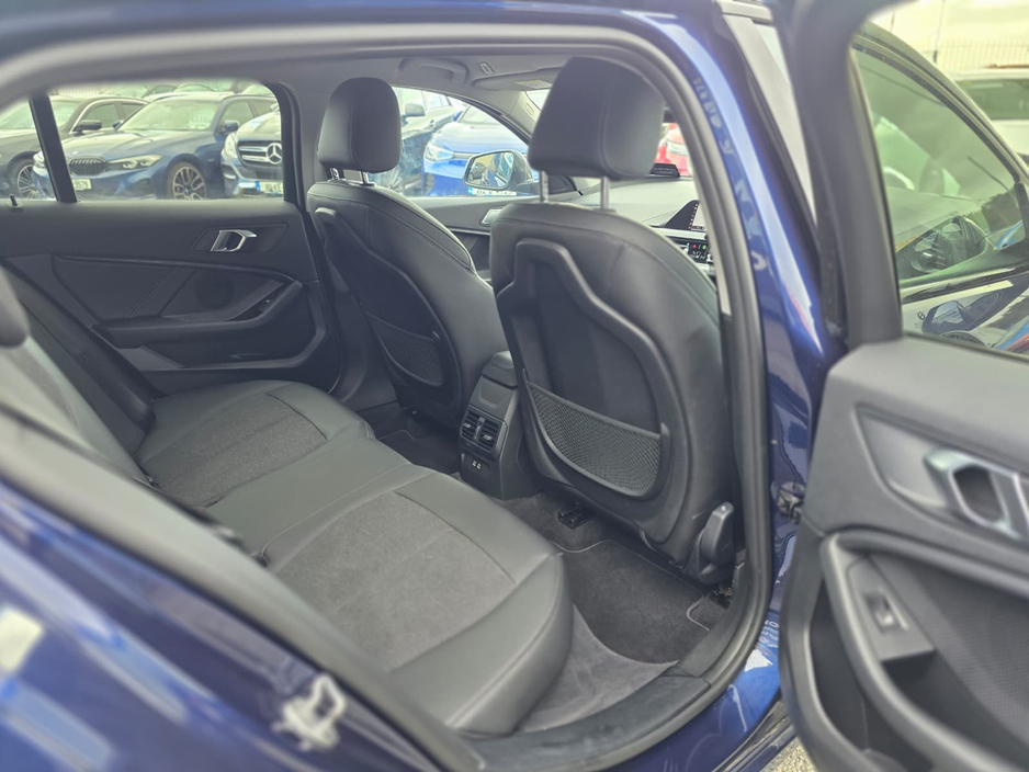 2020 BMW 1 Series - image 16