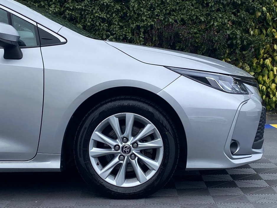 2023 Toyota Corolla - image 9