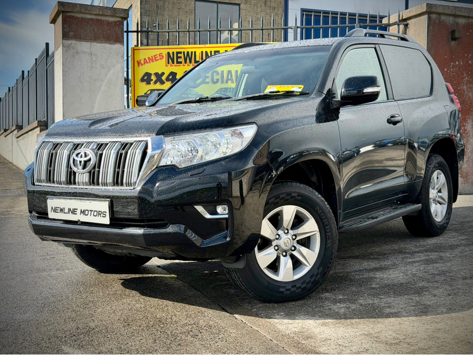 2019 Toyota Landcruiser - image 2