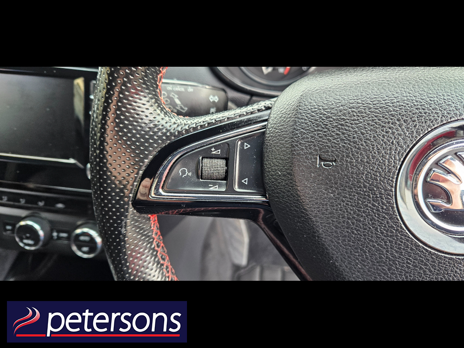 2016 Skoda Octavia - image 18