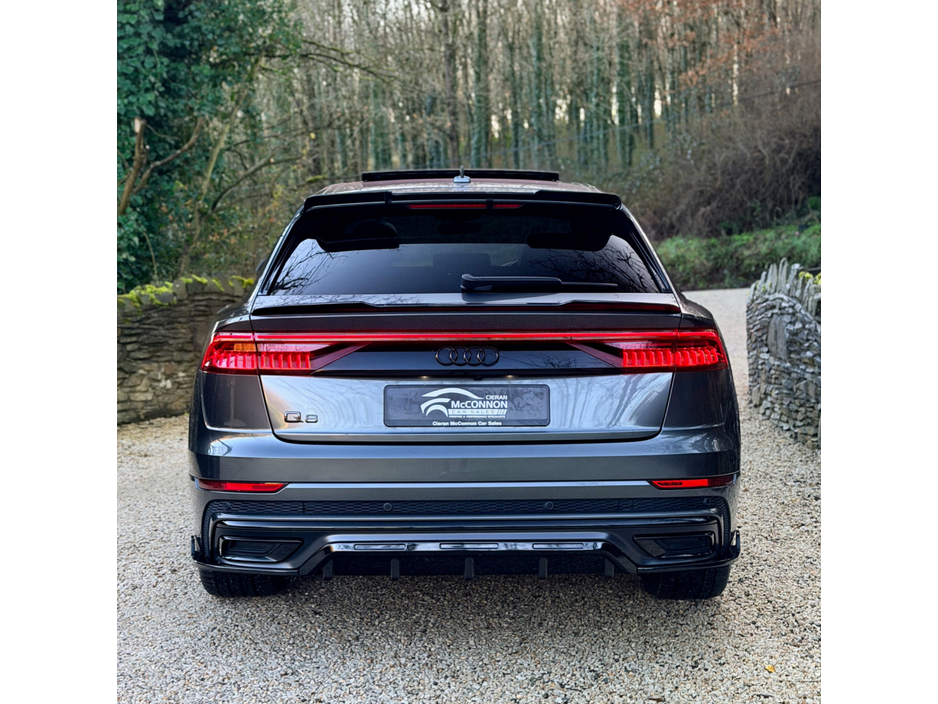 2021 Audi Q8 2021 (212) Audi Q8 55 TFSI e Black Edition Quattro €55,999