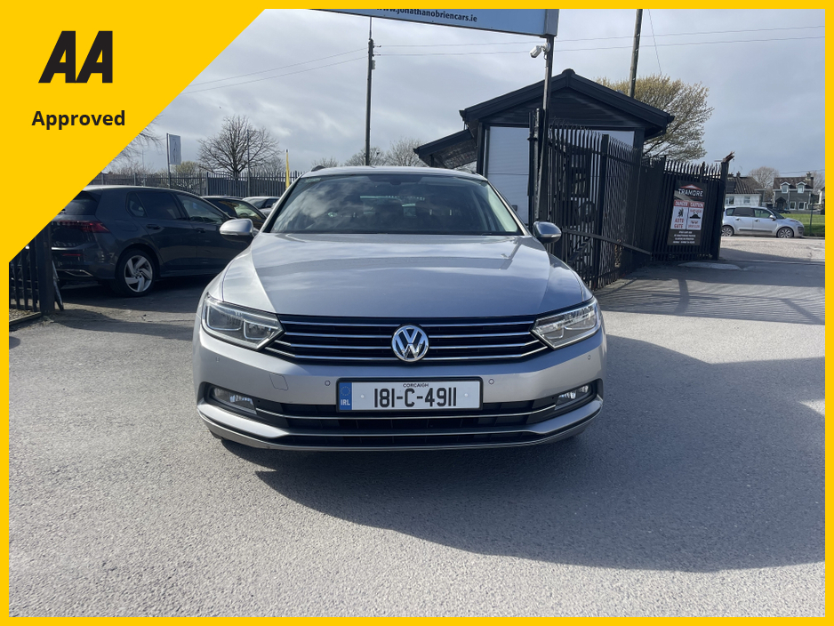 2018 Volkswagen Passat - image 8