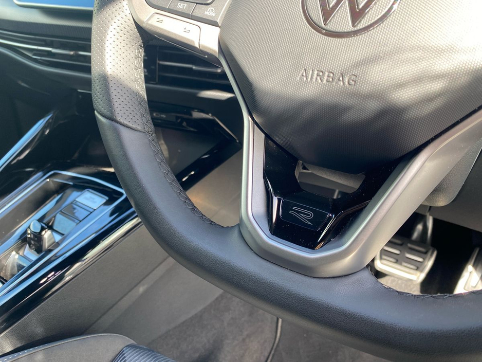 2024 Volkswagen Golf - image 22