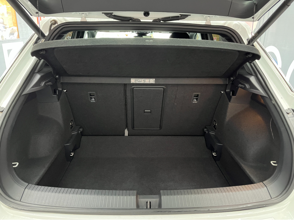 2022 Volkswagen T-Roc €28950 2022 VOLKSWAGEN T-ROC TDI SPORT 2.0 AUTOMATIC / CRUISE CONTROL / REVERSE CAMERA / PADDLE SHIFTERS €28,950