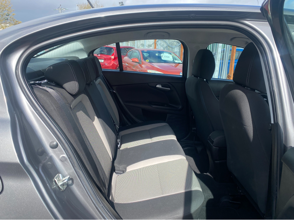 2017 Fiat Tipo - image 11