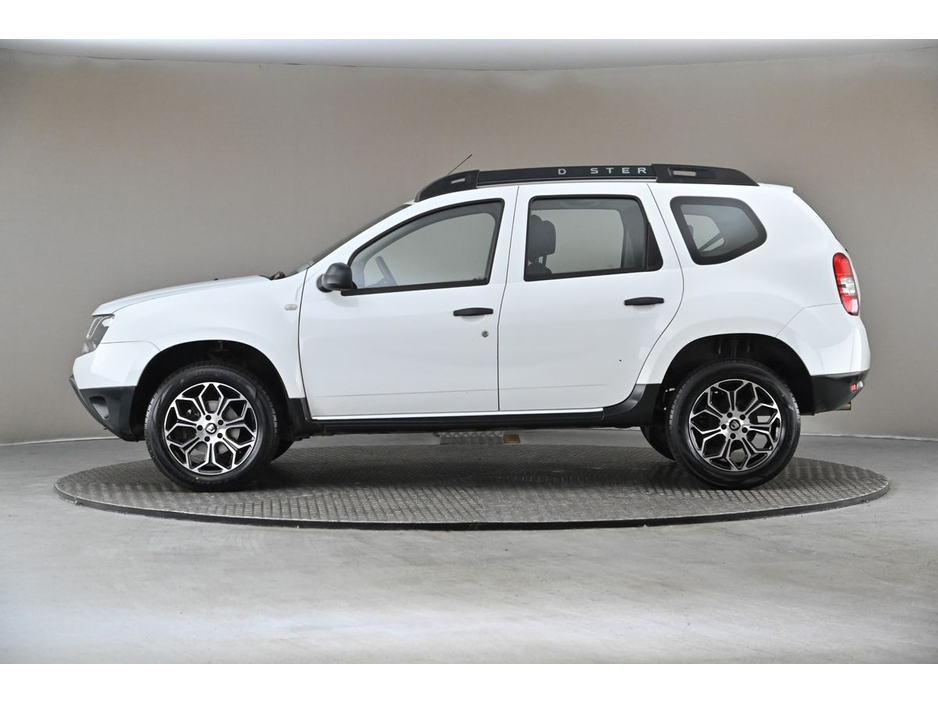 2018 Dacia Duster - image 5