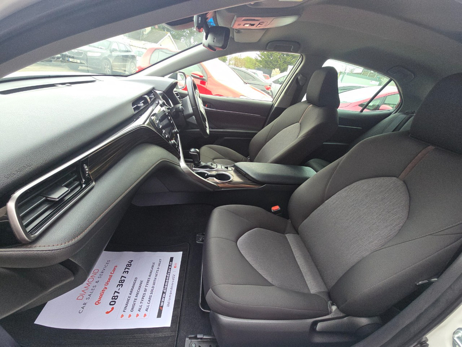 2020 Toyota Camry - image 13