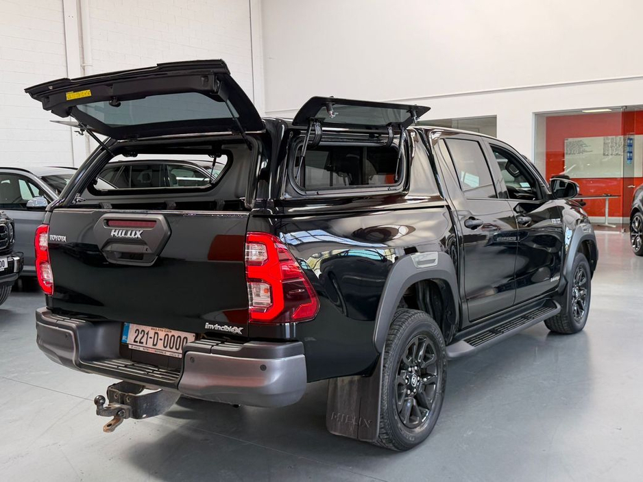 2022 Toyota Hilux - image 10