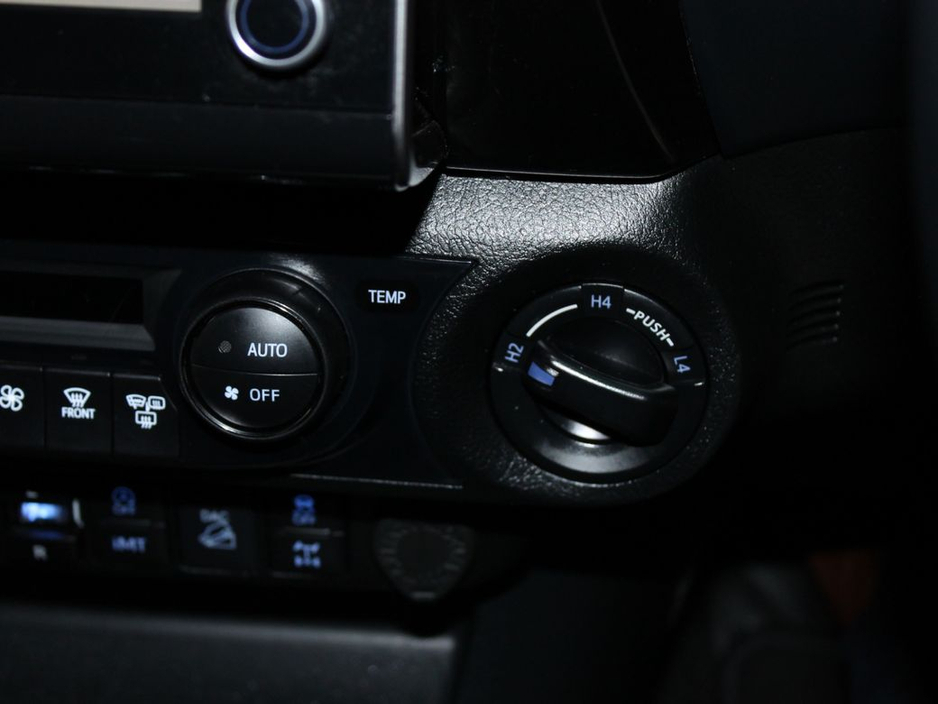 2024 Toyota Hilux 2.8 SR5 Double CAB 4DR €48,999