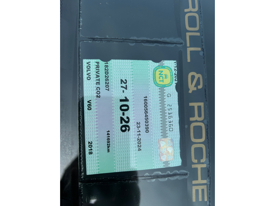 2018 Volvo V60 - image 21