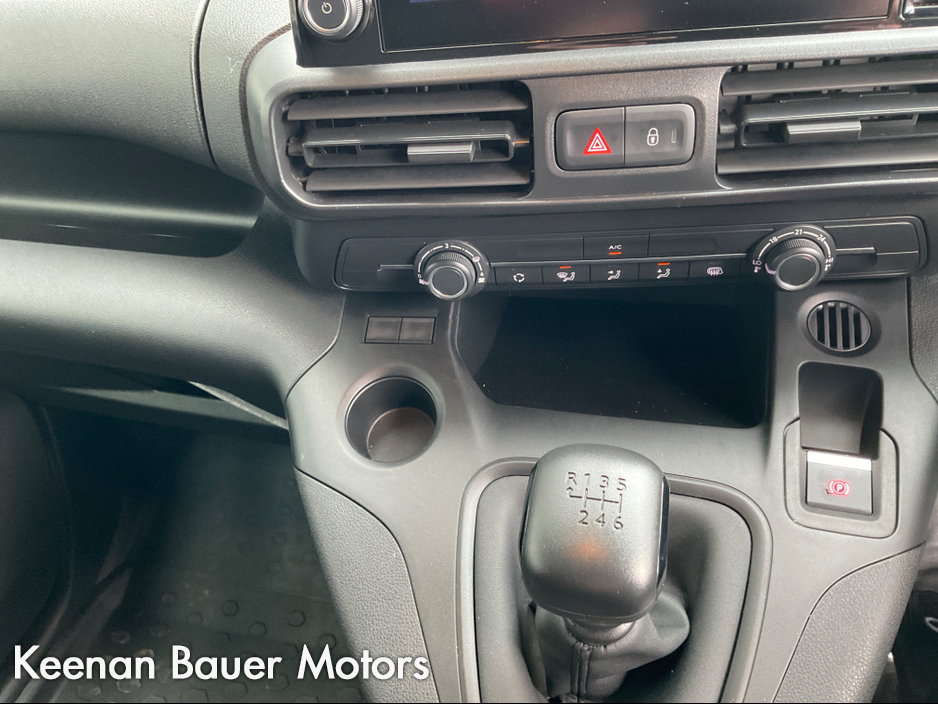 2023 Citroen Berlingo - image 11