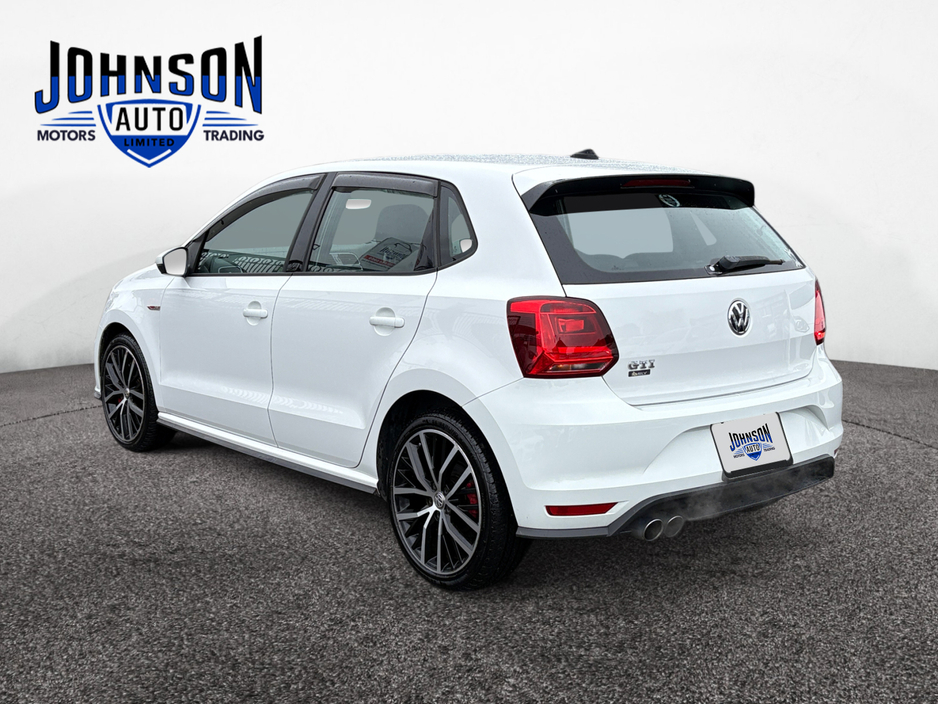 2016 Volkswagen Polo - image 6