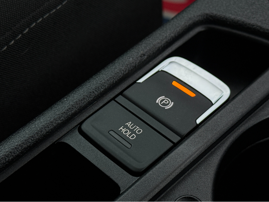 2016 Volkswagen Touran - image 15