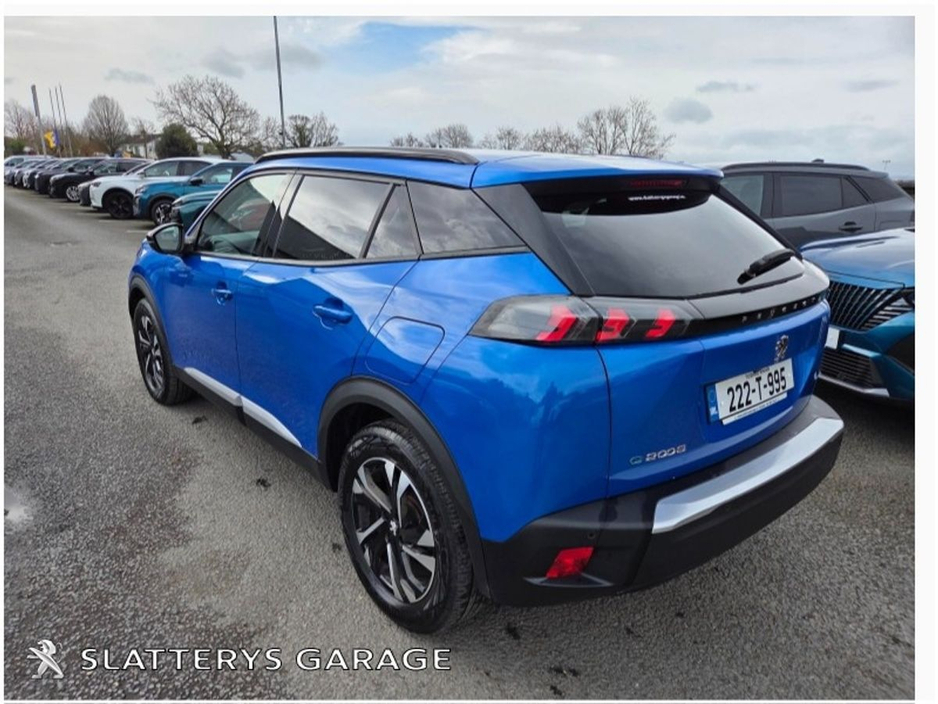 2022 Peugeot 2008 - image 4