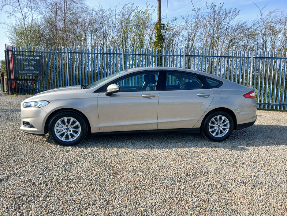 2015 Ford Mondeo - image 5