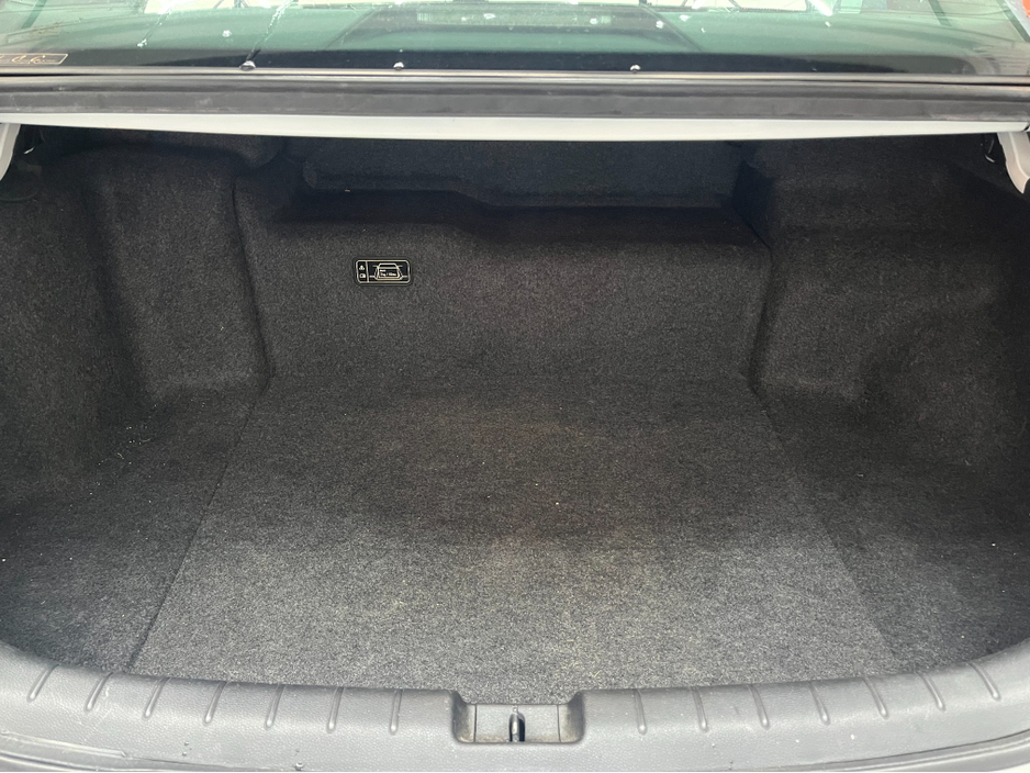 2017 Honda Accord - image 8