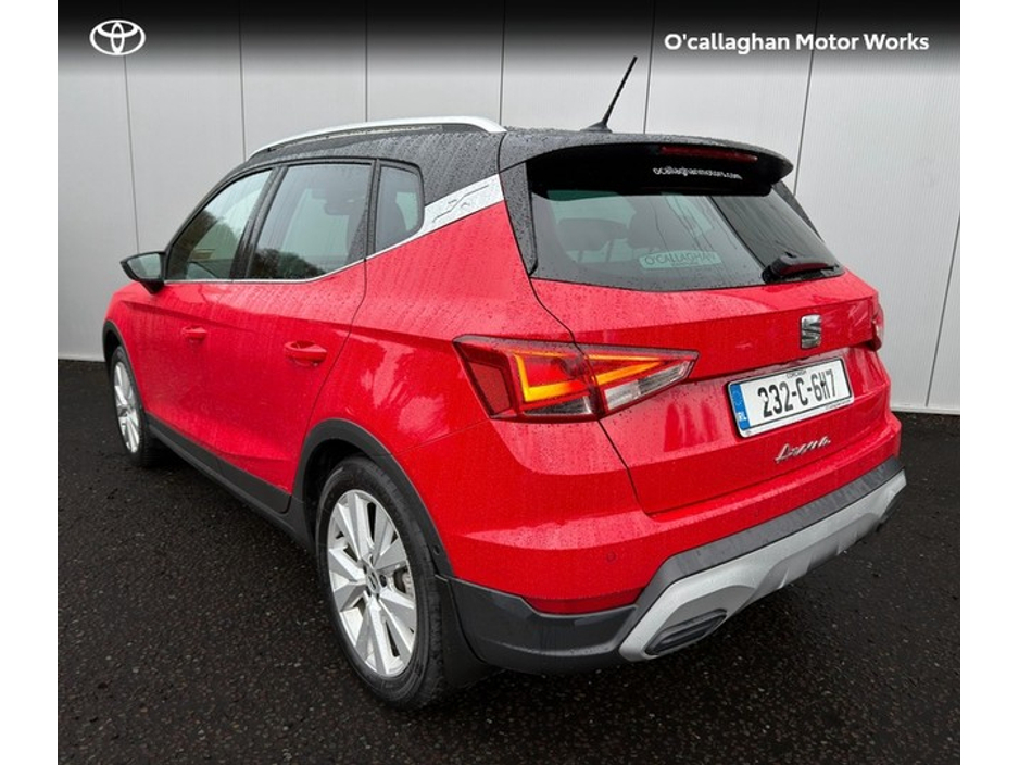 2023 SEAT Arona - image 3