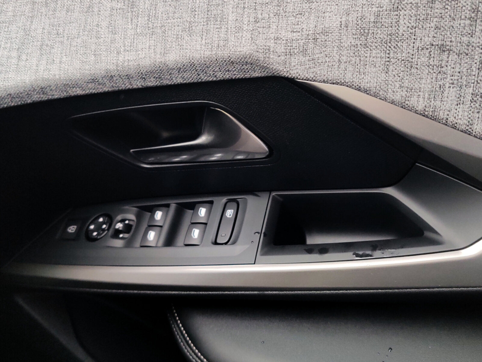 2025 Peugeot 3008 1.2 MHEV 145bhp eDCS6 Allure €41,500