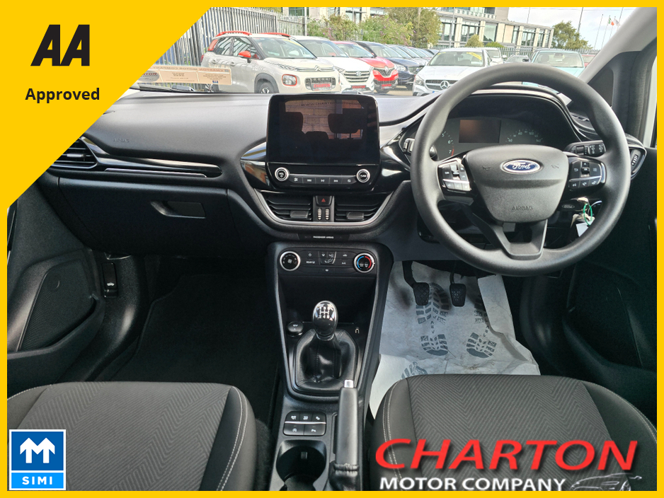 2022 Ford Fiesta - image 11